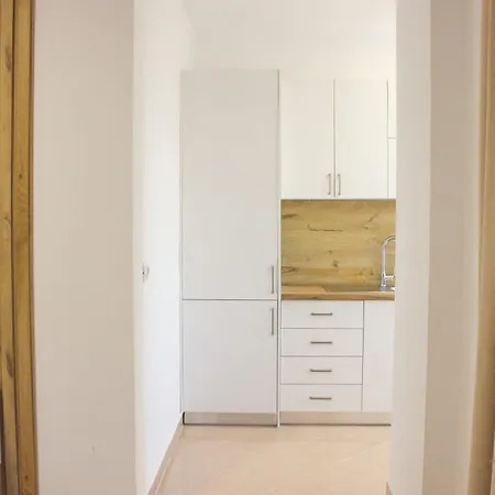 Turquoise 1027 Durrës